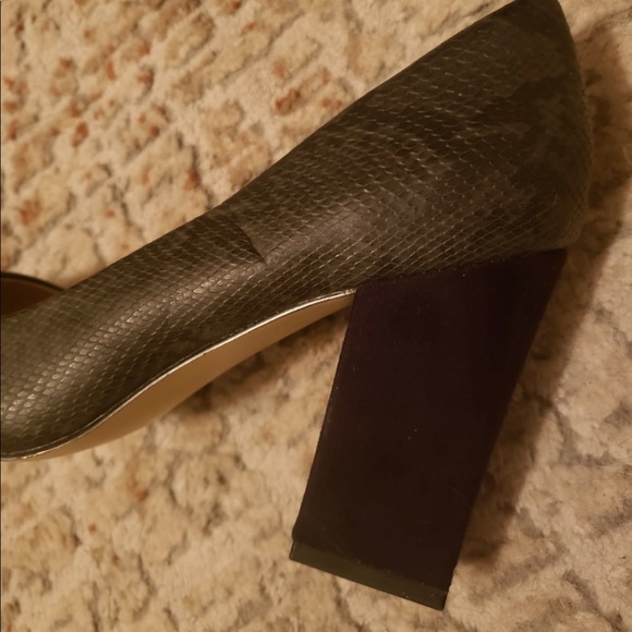 Cute Black Heels - Picture 2 of 3